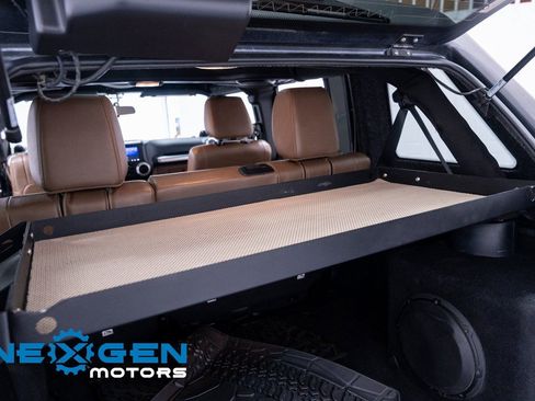 Used 2011 Jeep Wrangler Unlimited Rubicon image 48