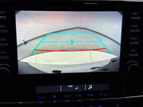 Used 2021 Toyota Sienna XSE FWD image 6