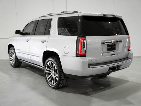 Used 2018 GMC Yukon Denali w/ Denali Ultimate Package image 3