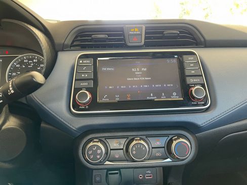 Used 2025 Nissan Versa SV image 17