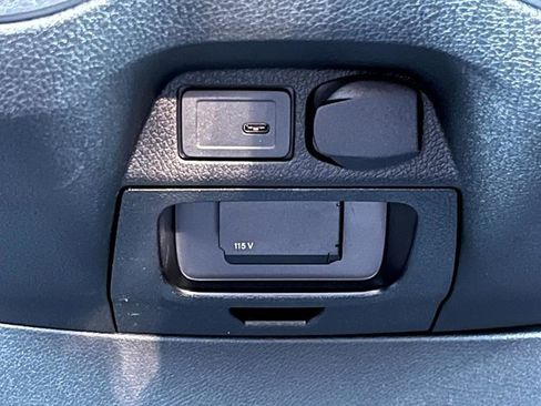 Used 2025 Mercedes-Benz Sprinter 2500 image 8