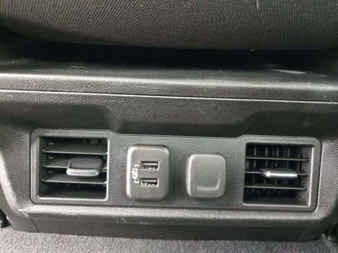 Used 2021 Chevrolet Silverado 1500 LT image 64