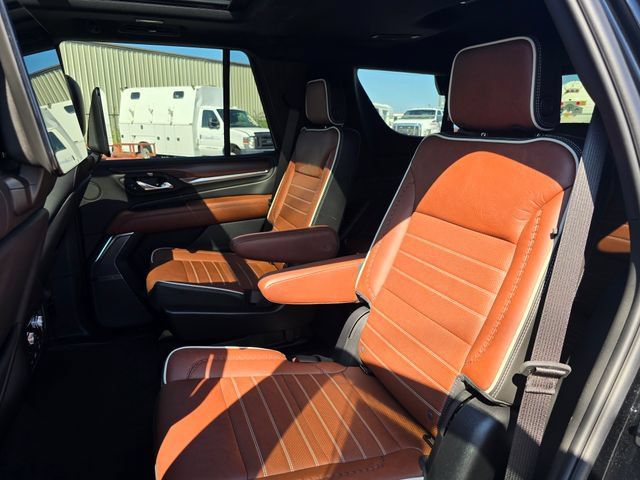 Used 2024 GMC Yukon Denali Ultimate AWD/4WD image 14