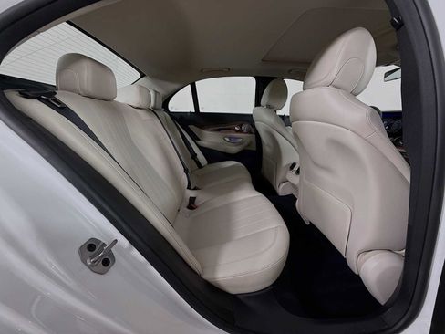 Used 2020 Mercedes-Benz E 350 4MATIC Sedan image 34
