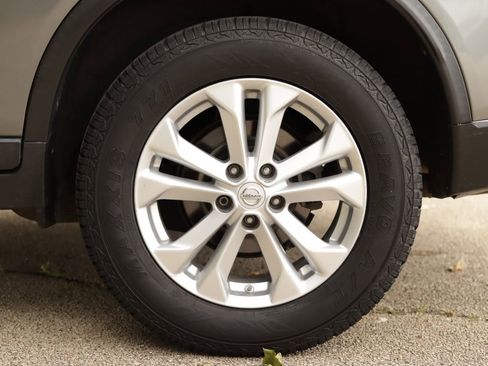 Used 2016 Nissan Rogue SV AWD/4WD image 34