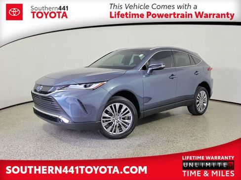 Used 2024 Toyota Venza XLE AWD/4WD image 1