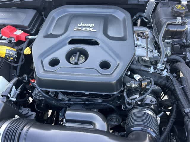Used 2022 Jeep Wrangler Sport AWD/4WD image 10
