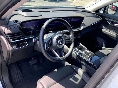 Used 2025 Buick Envision Preferred AWD/4WD image 13