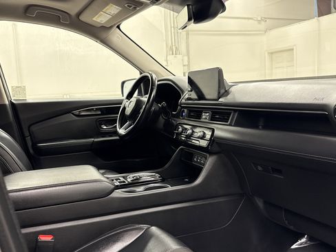 Used 2023 Honda Pilot Touring image 22