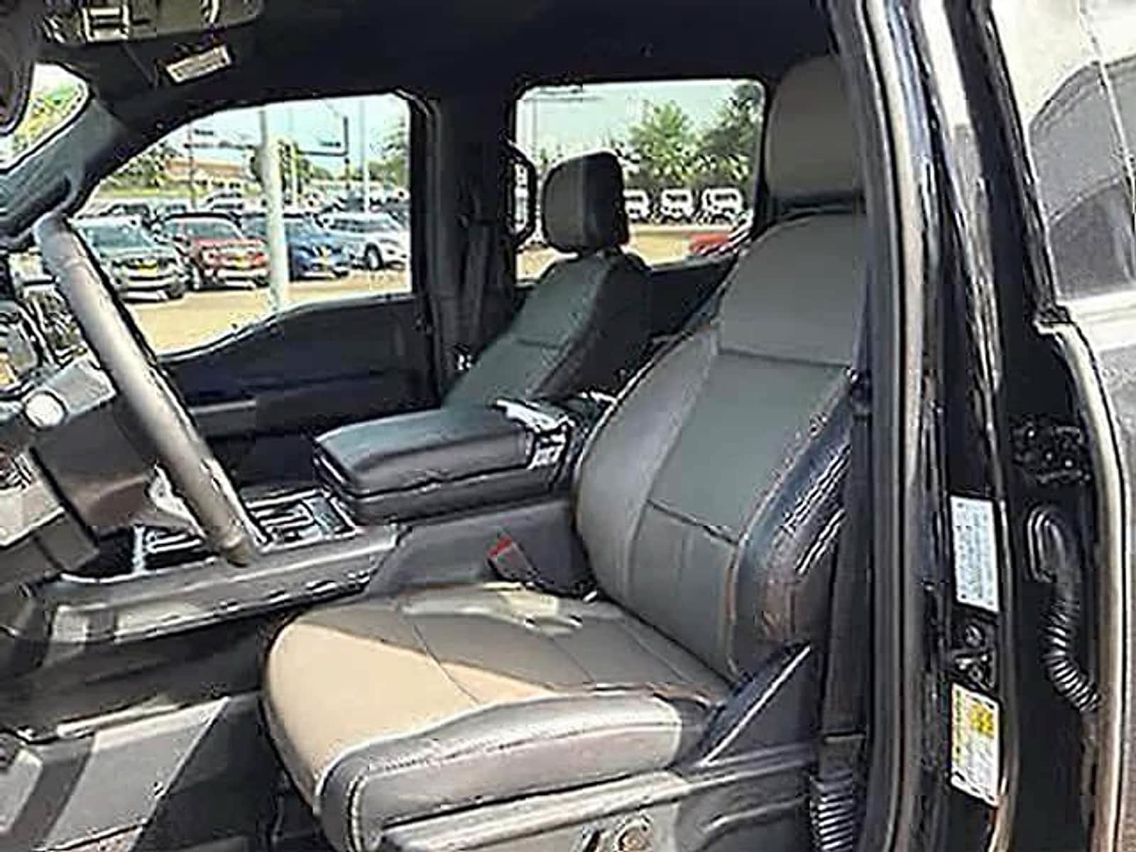 Used 2025 Ford F150 Lariat w/ Equipment Group 502A High AWD/4WD image 13