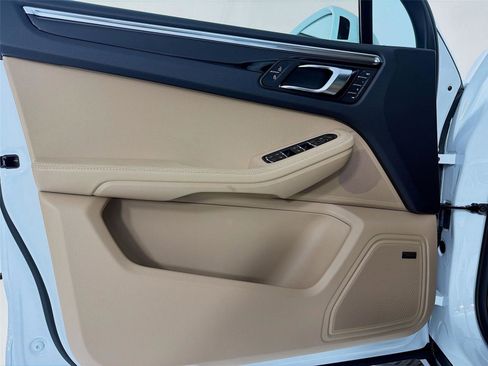 New 2026 Porsche Macan S AWD/4WD image 6