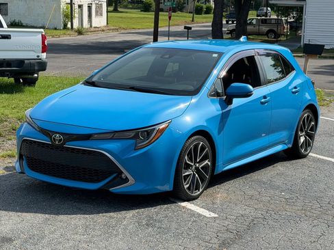 Used 2019 Toyota Corolla XSE FWD image 1