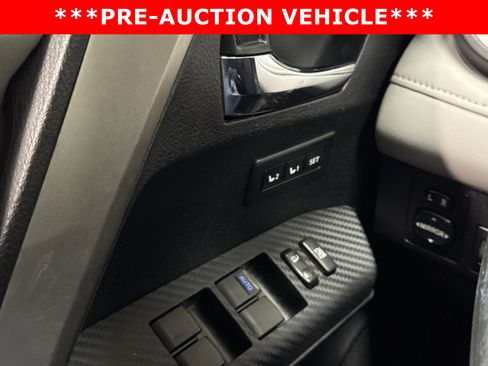 Used 2015 Toyota RAV4 Limited image 23