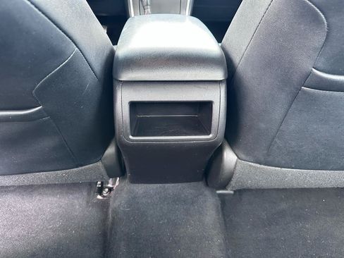 Used 2015 Toyota Camry SE FWD image 25