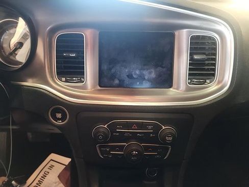 Used 2022 Dodge Charger SXT image 10