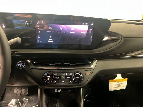 New 2026 Buick Envista Sport Touring FWD image 22