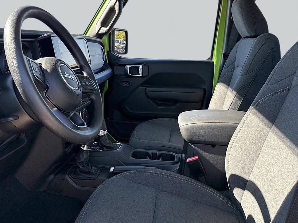 New 2026 Jeep Gladiator Sport AWD/4WD image 10