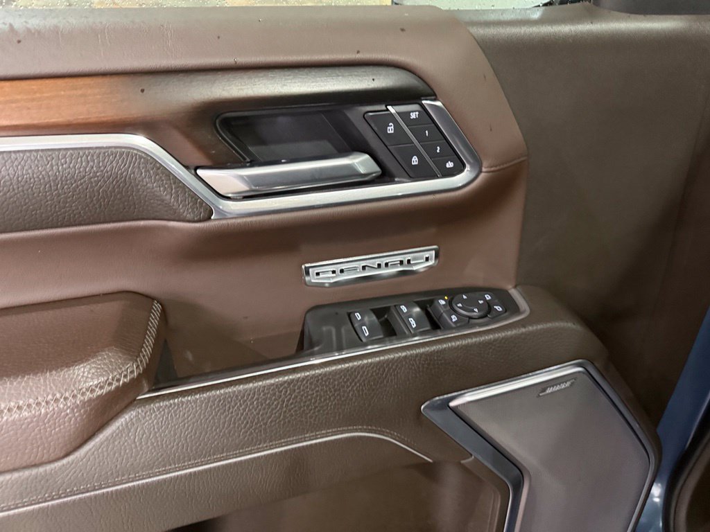 Used 2025 GMC Sierra 1500 Denali AWD/4WD image 12