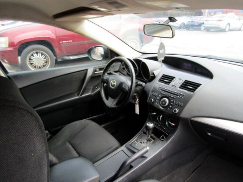 Used 2012 MAZDA MAZDA3 i Touring image 28