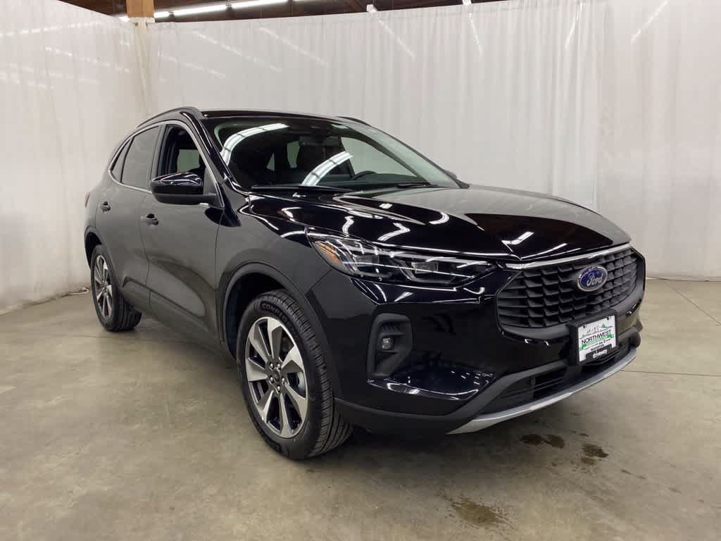 Used 2025 Ford Escape Platinum AWD/4WD image 8