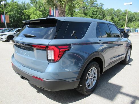 Used 2026 Ford Explorer Active RWD image 7