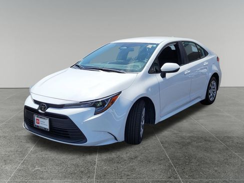 Certified 2024 Toyota Corolla LE FWD image 3