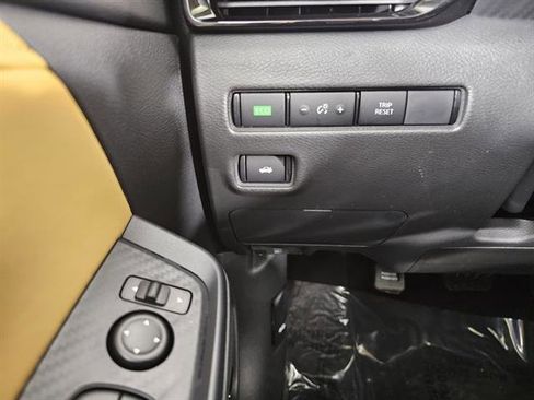 New 2025 Nissan Sentra SV w/ SV Premium Package image 37