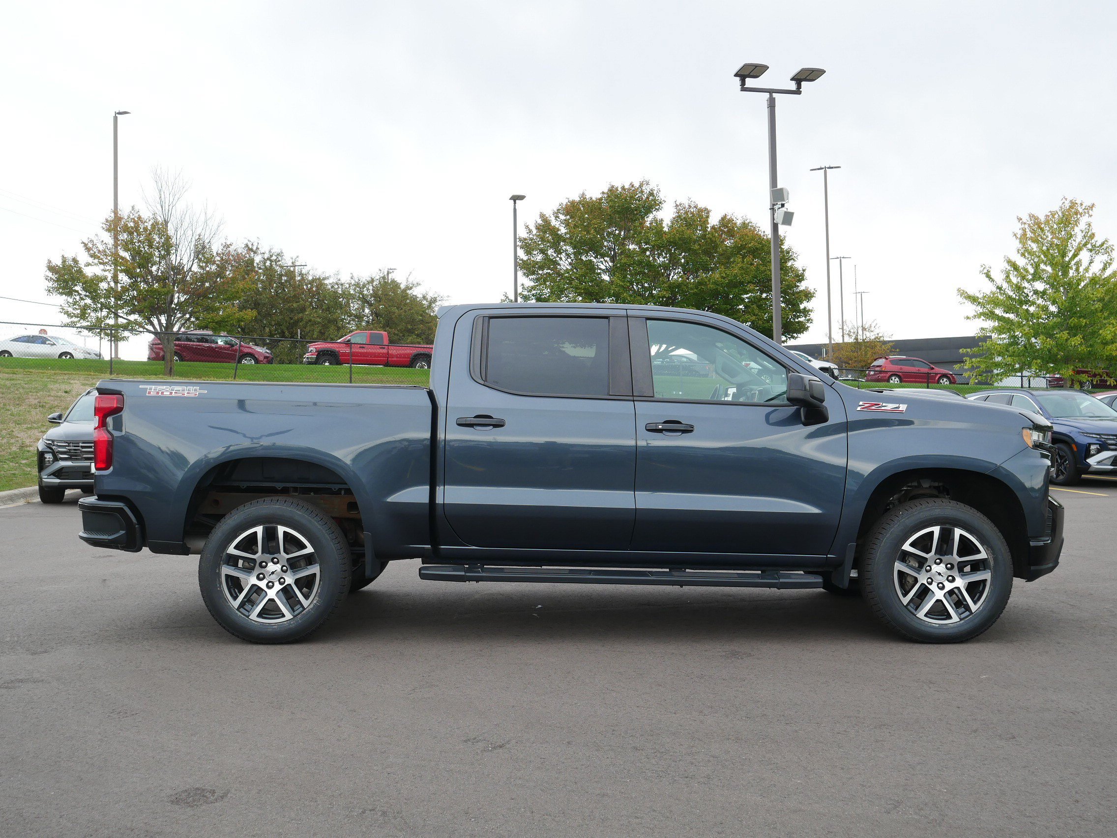 Used 2020 Chevrolet Silverado 1500 LT Trail Boss AWD/4WD image 5