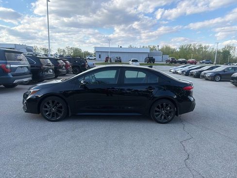 Used 2025 Toyota Corolla SE w/ SE Premium Package FWD image 1