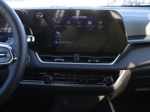 New 2026 Chevrolet Equinox LT image 11