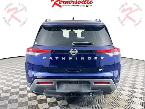 Used 2022 Nissan Pathfinder SV w/ SV Premium Package image 6