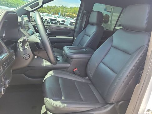 Used 2023 Chevrolet Tahoe Z71 w/ Luxury Package AWD/4WD image 19