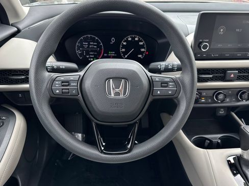 Certified 2024 Honda HR-V LX image 29