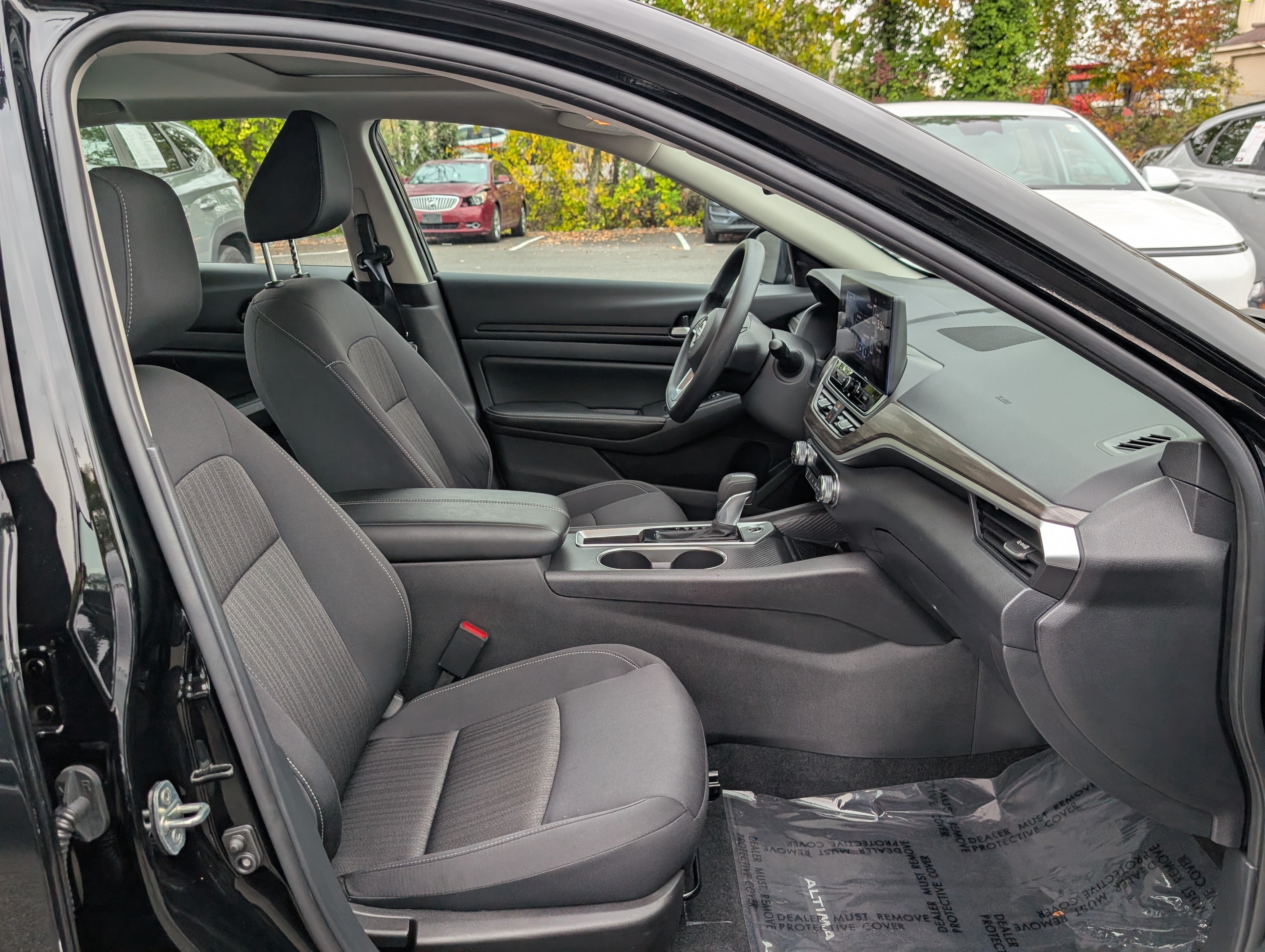 Used 2025 Nissan Altima 2.5 SV w/ SV Special Edition Package FWD image 10