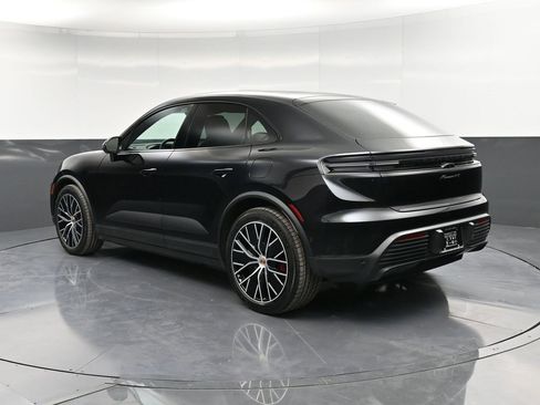 Certified 2025 Porsche Macan 4S Electric image 3