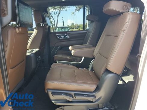 Certified 2021 Chevrolet Suburban High Country w/ Premium Package RWD image 12