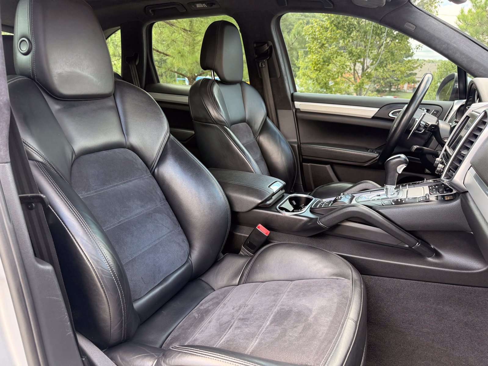 Used 2013 Porsche Cayenne GTS AWD/4WD image 36