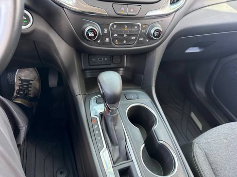 Used 2022 Chevrolet Equinox LT AWD/4WD image 38
