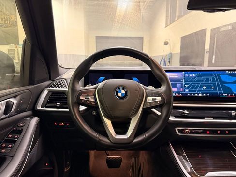 Used 2024 BMW X5 xDrive50e w/ Parking Assistance Package image 21