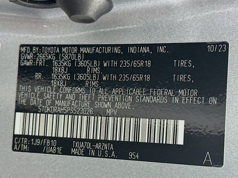 Used 2023 Toyota Highlander L FWD image 12