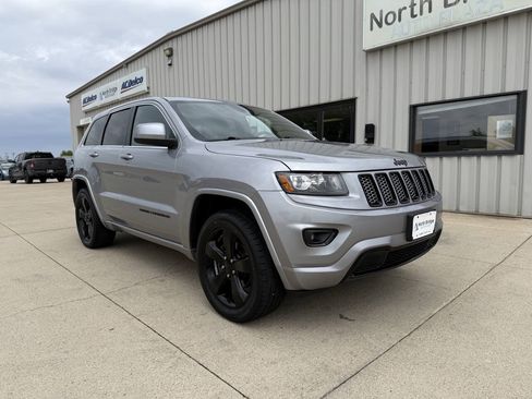 Used 2015 Jeep Grand Cherokee Altitude AWD/4WD image 1