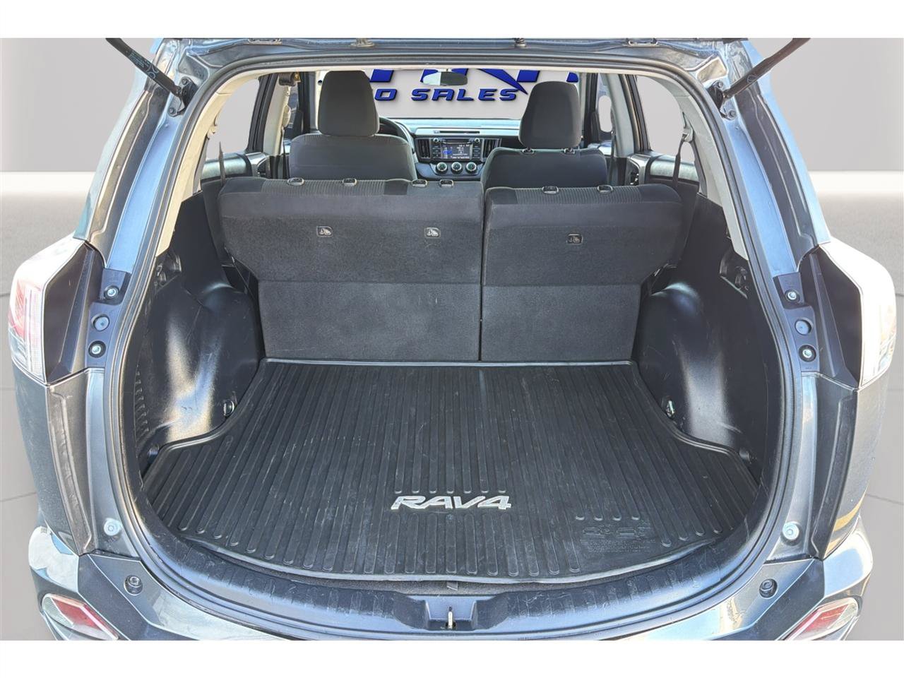 Used 2016 Toyota RAV4 LE AWD/4WD image 29
