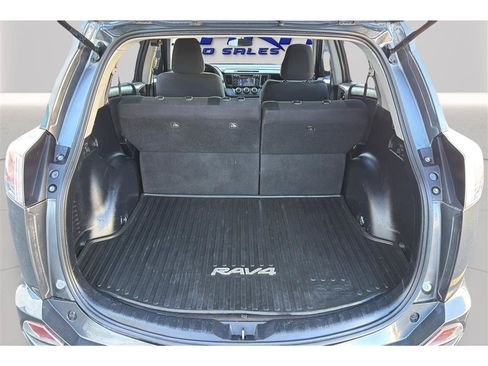 Used 2016 Toyota RAV4 LE AWD/4WD image 29