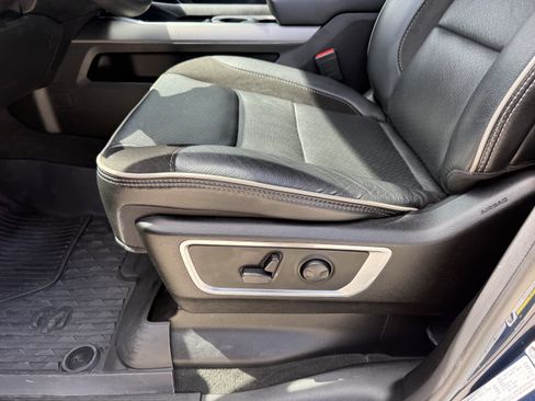 Used 2024 RAM 1500 Laramie AWD/4WD image 29