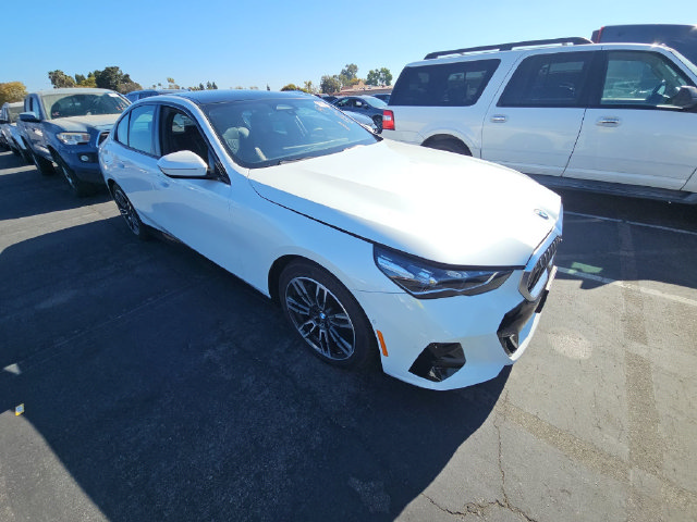 Used 2026 BMW 530i xDrive AWD/4WD image 3