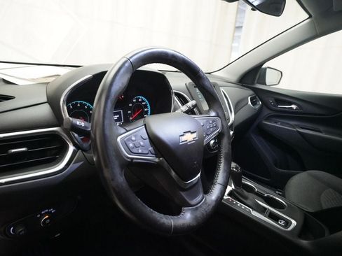 Used 2018 Chevrolet Equinox LT FWD image 8