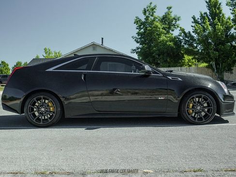 Used 2011 Cadillac CTS V RWD image 9