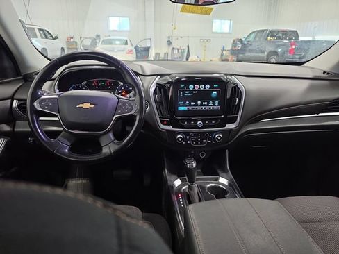 Used 2019 Chevrolet Traverse LT w/ LPO, Floor Liner Package AWD/4WD image 4