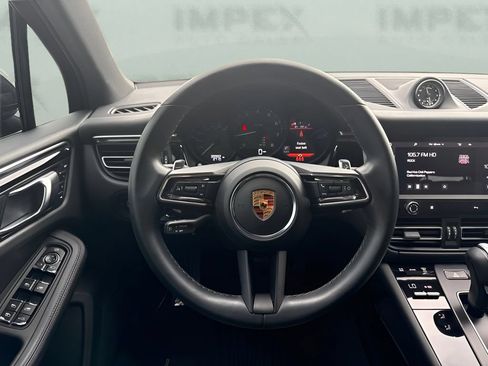 Used 2022 Porsche Macan AWD/4WD image 17