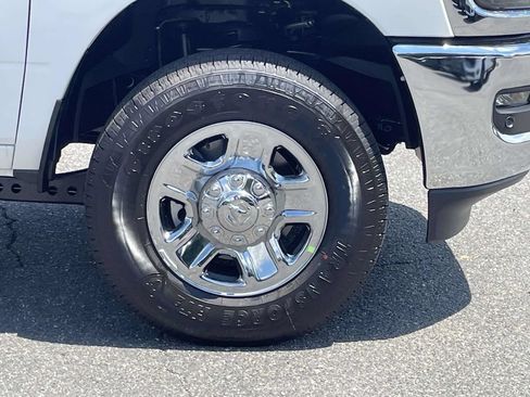 New 2026 RAM 2500 Tradesman w/ Chrome Appearance Group AWD/4WD image 10